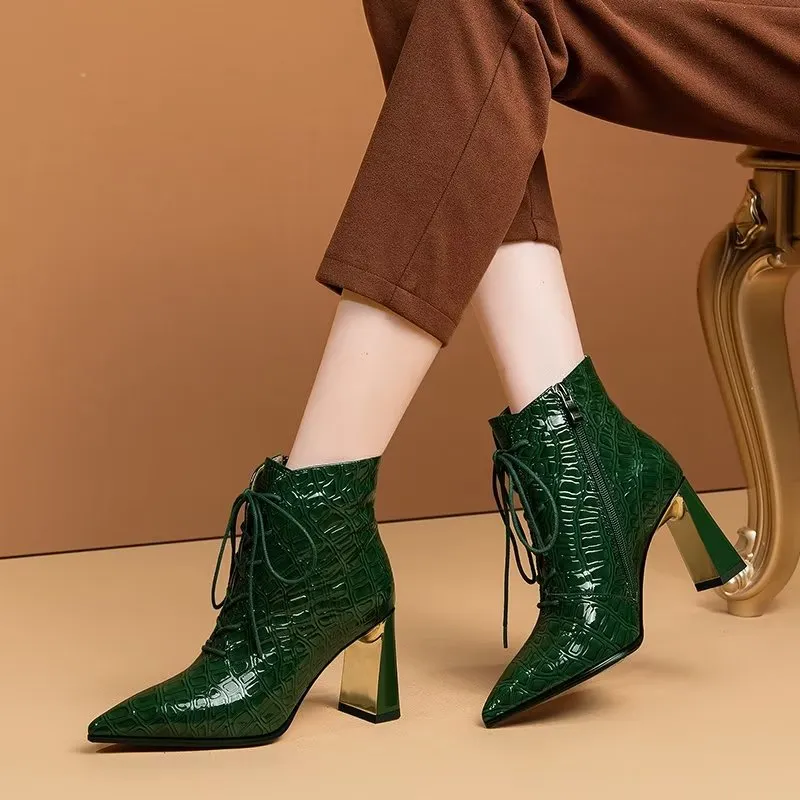 Serpatura Elegant Workspace Boots
