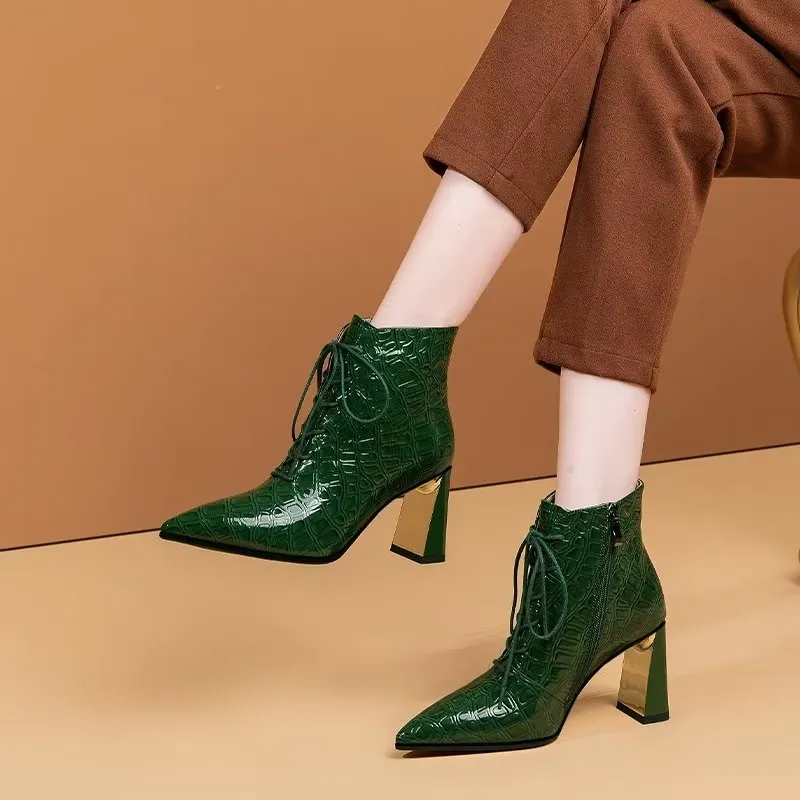 Serpatura Elegant Workspace Boots