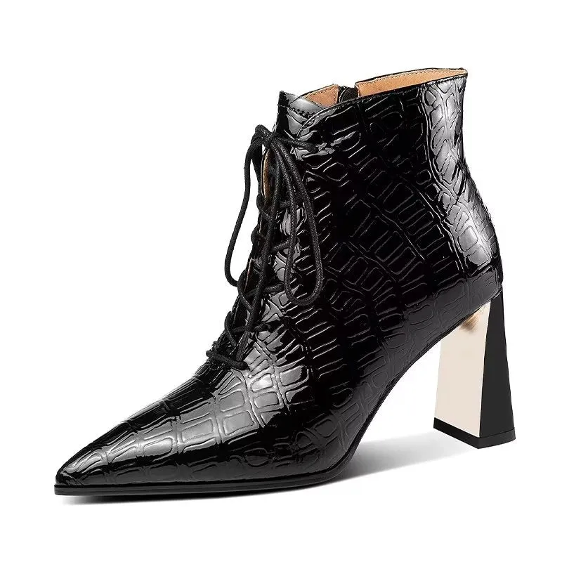 Serpatura Elegant Workspace Boots