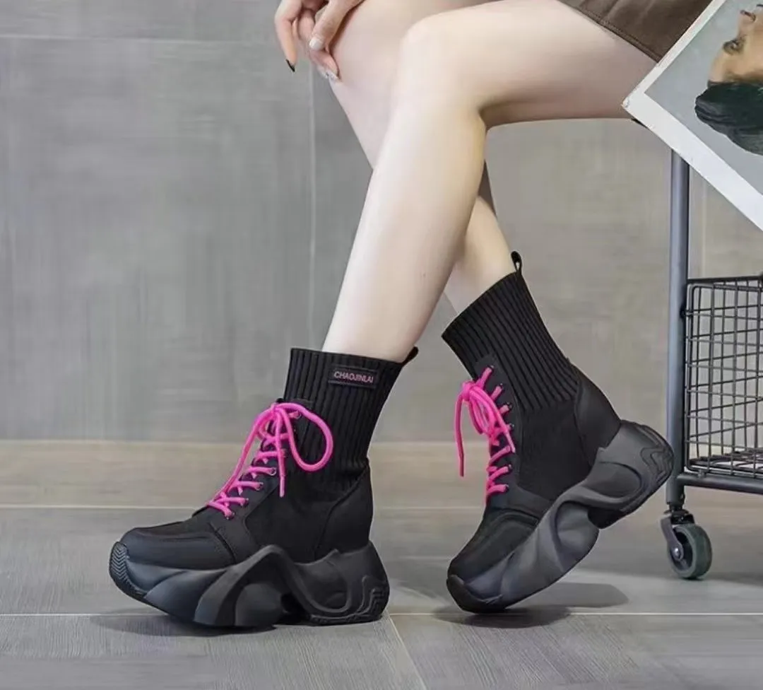 Versatile Flywoving Stretch Boots